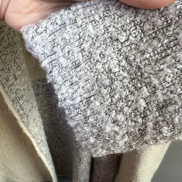Lovemarks Cozy Gray and Cream Long Cardigan Sweater Size Medium - Picture 5 of 8